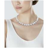 HARRY WINSTON COLOURED CULTURED PEARL AND DIAMOND NECKLACE; TOGETHER WITH A PAIR OF CULTURED PEARL EARRINGS - photo 6