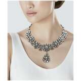 DIAMOND NECKLACE AND EARRING SET - фото 7
