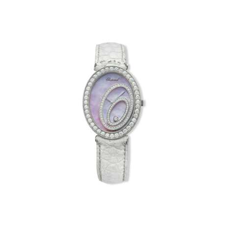 CHOPARD MOTHER-OF-PEARL AND DIAMOND 'HAPPY SPIRIT' WRISTWATCH - фото 1