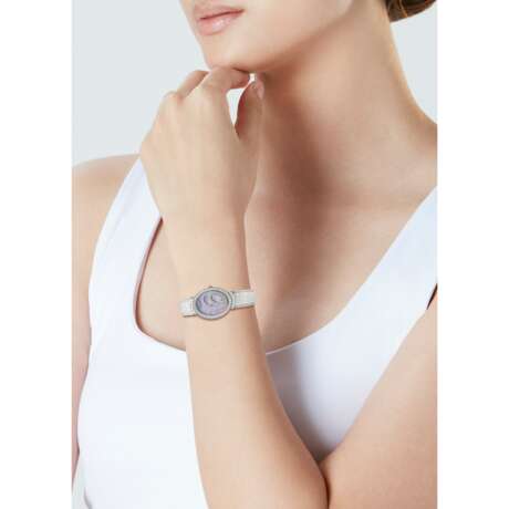 CHOPARD MOTHER-OF-PEARL AND DIAMOND 'HAPPY SPIRIT' WRISTWATCH - photo 4