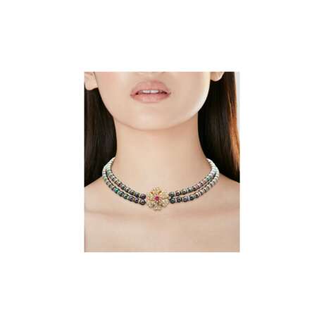GRAFF COLOURED CULTURED PEARL, RUBY AND DIAMOND NECKLACE AND BRACELET SET - Foto 8