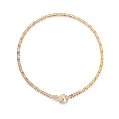 CARTIER DIAMOND, CULTURED PEARL AND GOLD NECKLACE, BRACELET AND EARRING SUITE - фото 2