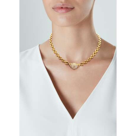 CARTIER GOLD AND DIAMOND NECKLACE - photo 4