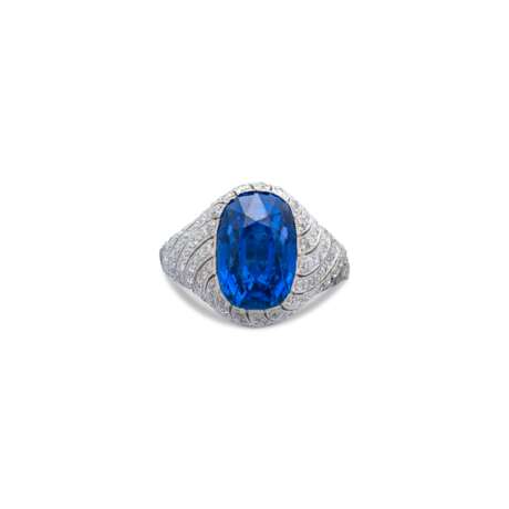 EARLY 20TH CENTURY SAPPHIRE AND DIAMOND RING - photo 1