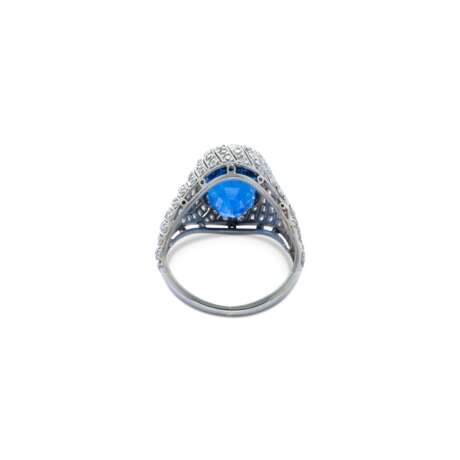 EARLY 20TH CENTURY SAPPHIRE AND DIAMOND RING - photo 3