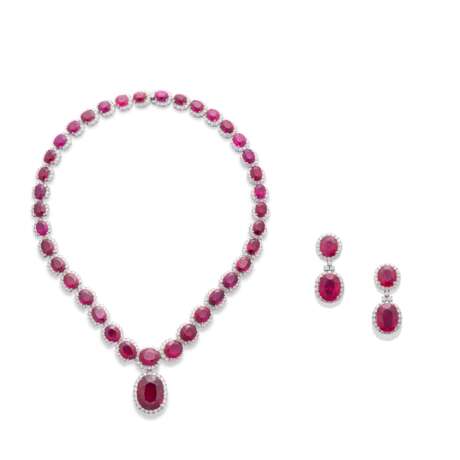 RUBY AND DIAMOND NECKLACE AND EARRING SET - Foto 1