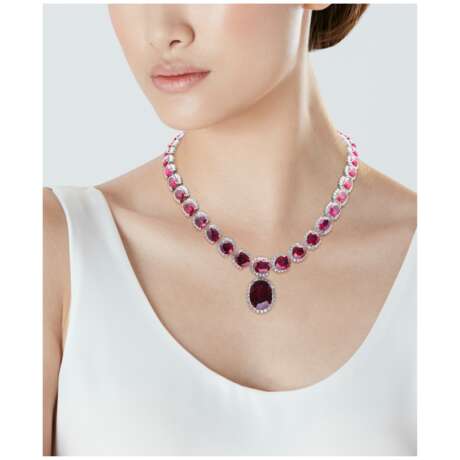 RUBY AND DIAMOND NECKLACE AND EARRING SET - Foto 6