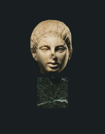 A GREEK MARBLE HEAD OF A YOUTH - фото 1