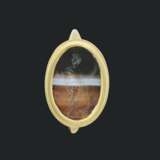 A ROMAN BANDED AGATE INTAGLIO WITH MERCURY - Foto 1