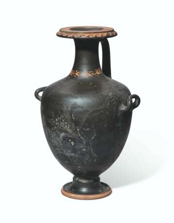 A GREEK BLACK-GLAZED HYDRIA - Foto 1