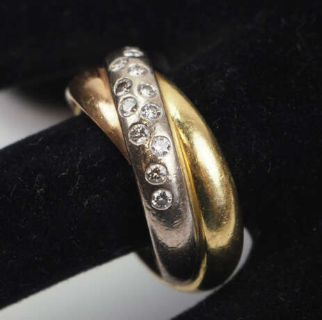 Duocolor-Ring mit 12 Diamanten. - photo 1