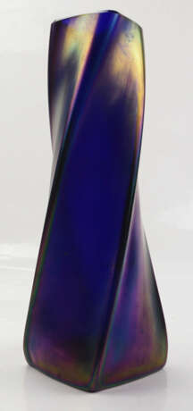 Glashütte Schliersee: Violette irisierende Vase. - photo 1