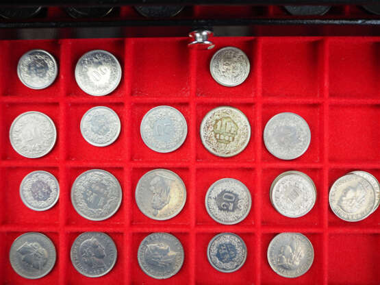 Europa: Sammlung Kleinmünzen. - photo 2
