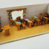 Puppen und Puppenmöbel: Schule. - photo 1