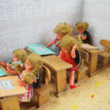 Puppen und Puppenmöbel: Schule. - photo 3