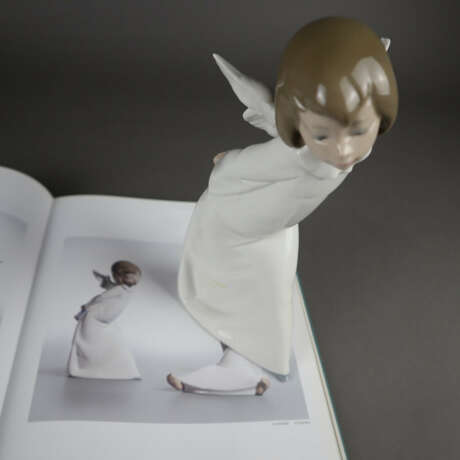 Porzellanfigur "Stupsnasiger Engel / Angel Farolero" - Foto 7