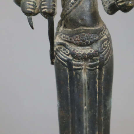 Bronzefigur einer Khmer - photo 6