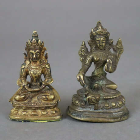 Zwei kleine buddhistische Figuren - photo 1