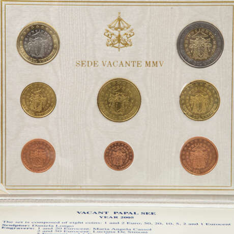 Vatikan - 3,88 € KMS 2005, Sede Vacante, stgl-, partiell Tönung/ - фото 2