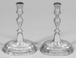 Rare paire de bougeoirs Rococo