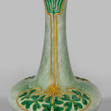 Jugendstil-Vase mit Kleeblattdekor - Foto 1