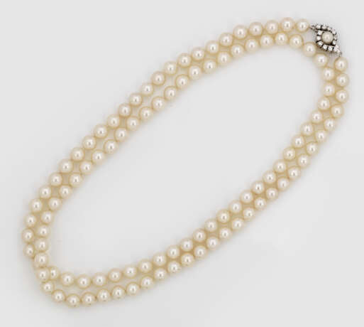 Klassische Perlenkette - фото 1
