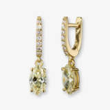 Ein Paar Ohrgehänge verziert mit Diamanten im Marquiseschliff und Brillanten - Belgien - photo 1
