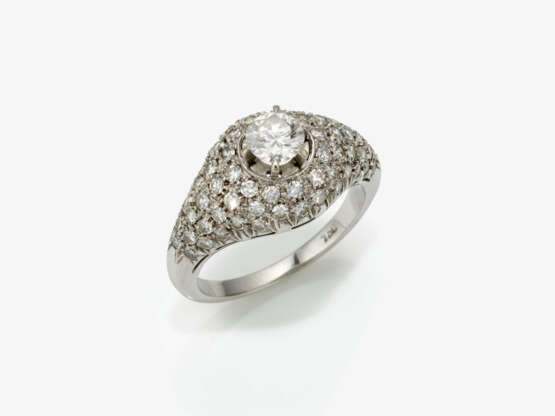 Ring mit Brillant und Achtkantdiamanten - - фото 1