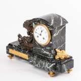 Каминные часы с путти Henry Moser - Foto 8