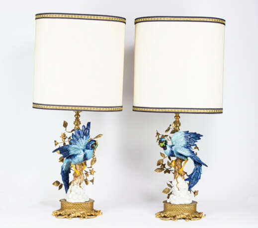 Paar Tischlampen mit Porzellanvögel - Foto 1