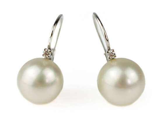 Paar Ohrhänger mit großen Perlen - photo 1