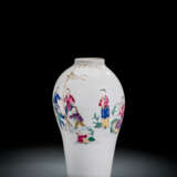 Glas-Balustervase mit Chinoiserie-Dekor - Foto 1