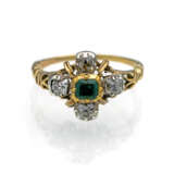 Ring mit Diamanten und Smaragd - photo 1