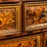Seltenes Renaissance-Kabinett mit feiner Landschafts- und Vogelmarketerie - Foto 11