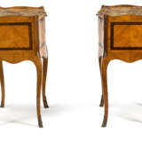 Paar Louis-XV-Stil Beistell-Kabinette - Foto 4