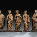 Bedeutende Spätgotische Gruppe von sechs Aposteln und drei weiblichen Heiligen - photo 2