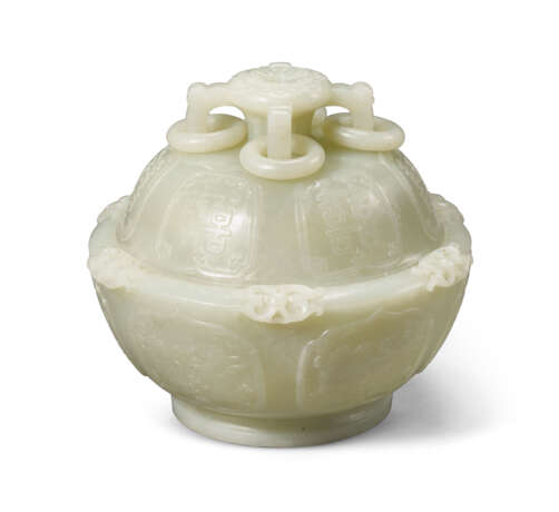 A WHITE JADE ‘ZODIAC ANIMALS’ BOWL AND COVER - фото 1