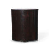 A ZITAN BRUSH POT - Foto 1