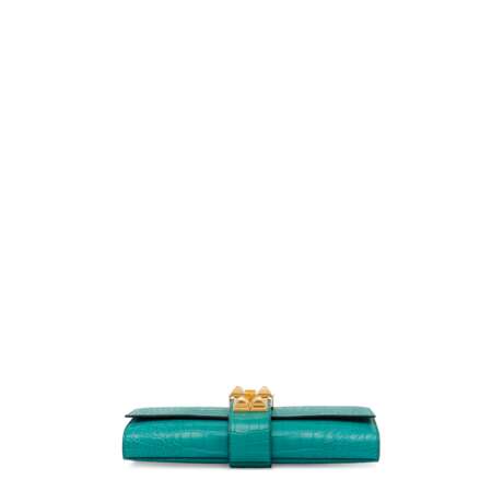 A MATTE BLEU PAON ALLIGATOR MÉDOR CLUTCH WITH PALLADIUM HARDWARE - photo 4