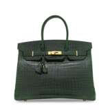 A SHINY VERT FONCÉ POROSUS CROCODILE BIRKIN 35 WITH GOLD HARDWARE - Foto 1