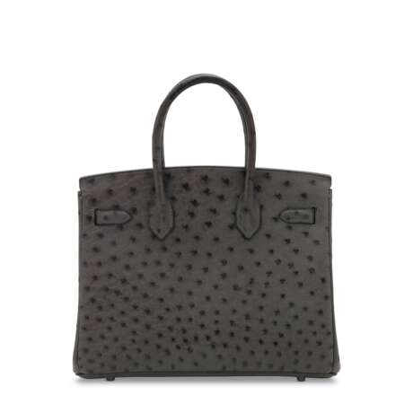 A GRAPHITE OSTRICH BIRKIN 30 WITH PALLADIUM HARDWARE - Foto 3