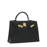 A SHINY BLACK LIZARD SELLIER KELLY 32 WITH GOLD HARDWARE - фото 2