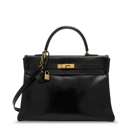 A BLACK CALF BOX LEATHER RETOURNÉ KELLY 35 WITH GOLD HARDWARE - фото 1