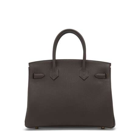 AN ÉBÈNE TOGO LEATHER BIRKIN 30 WITH GOLD HARDWARE - фото 3