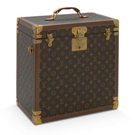 A MADE TO ORDER CLASSIC MONOGRAM TOILE & VACHE NATURELLE WATCH BOX WITH BRASS HARDWARE - фото 3