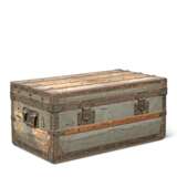 A RARE ZINC EXPLORER TRUNK - фото 2