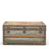 A RARE ZINC EXPLORER TRUNK - фото 3