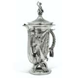 AN UNUSUAL AND RARE SILVER TROMPE L`OEIL EWER - Foto 1