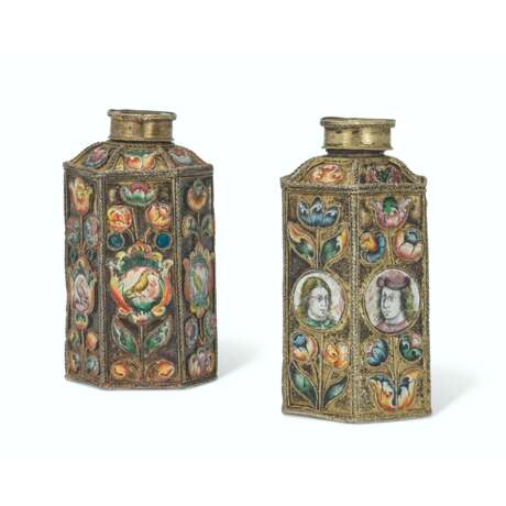 A RARE PAIR OF SILVER-GILT AND ENAMEL SCENT BOTTLES - photo 1