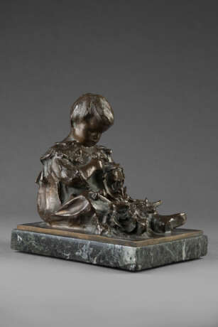 "La bimba" | scultura in bronzo (h cm 15) poggiante su base in marmo | Firmata alla base | | Provenienza | Milano, Eredità Bernasconi - photo 1
